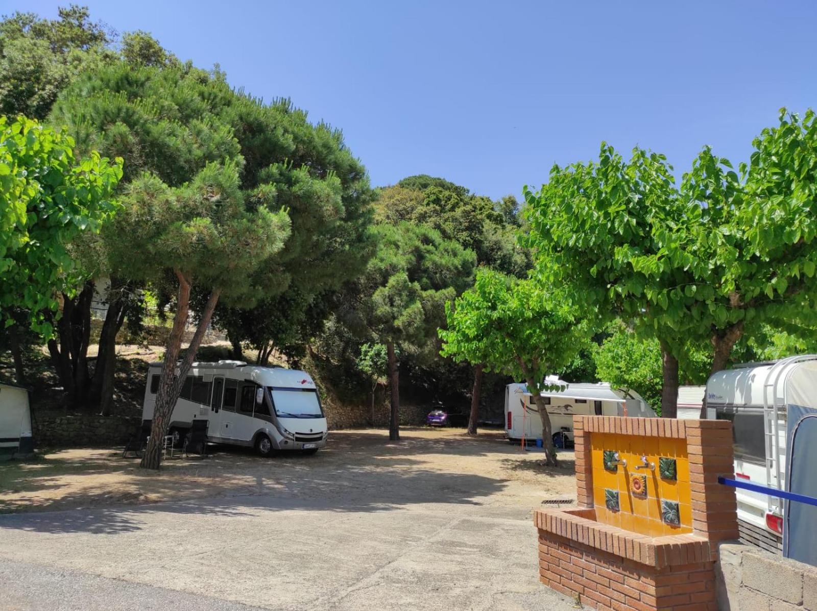Camping Roca Grossa カレーリャ エクステリア 写真