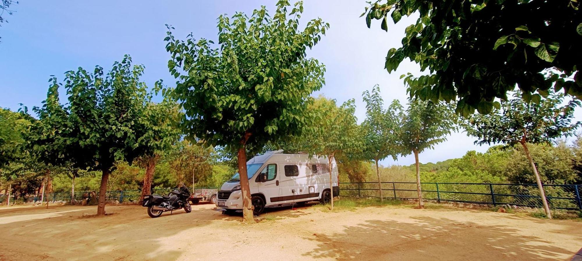 Camping Roca Grossa カレーリャ エクステリア 写真