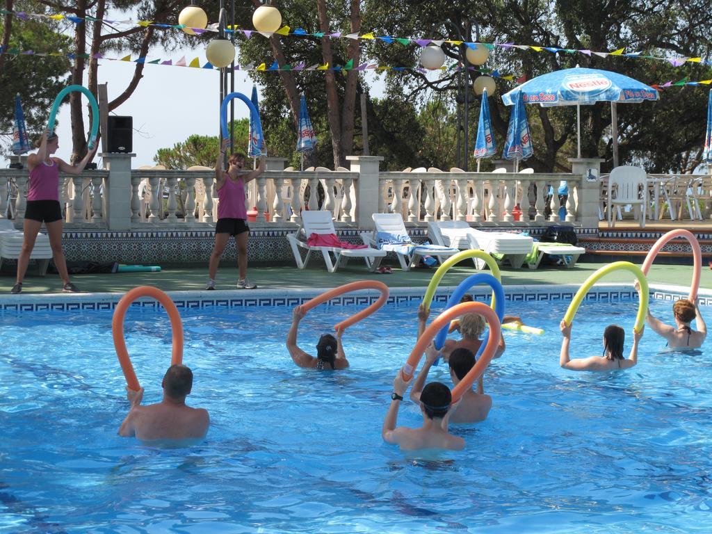 Camping Roca Grossa カレーリャ エクステリア 写真